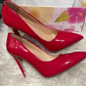 Red pumps